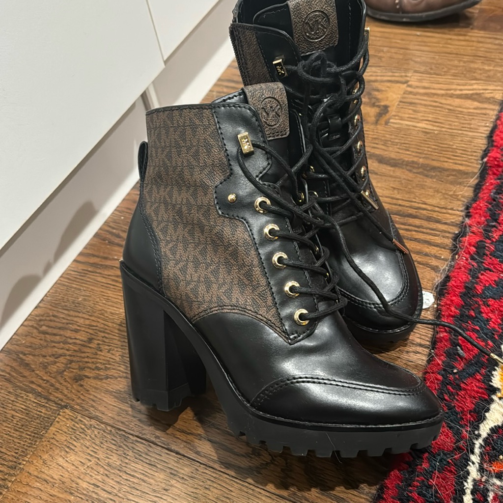 Michael Kors Worn Three Times Comfy